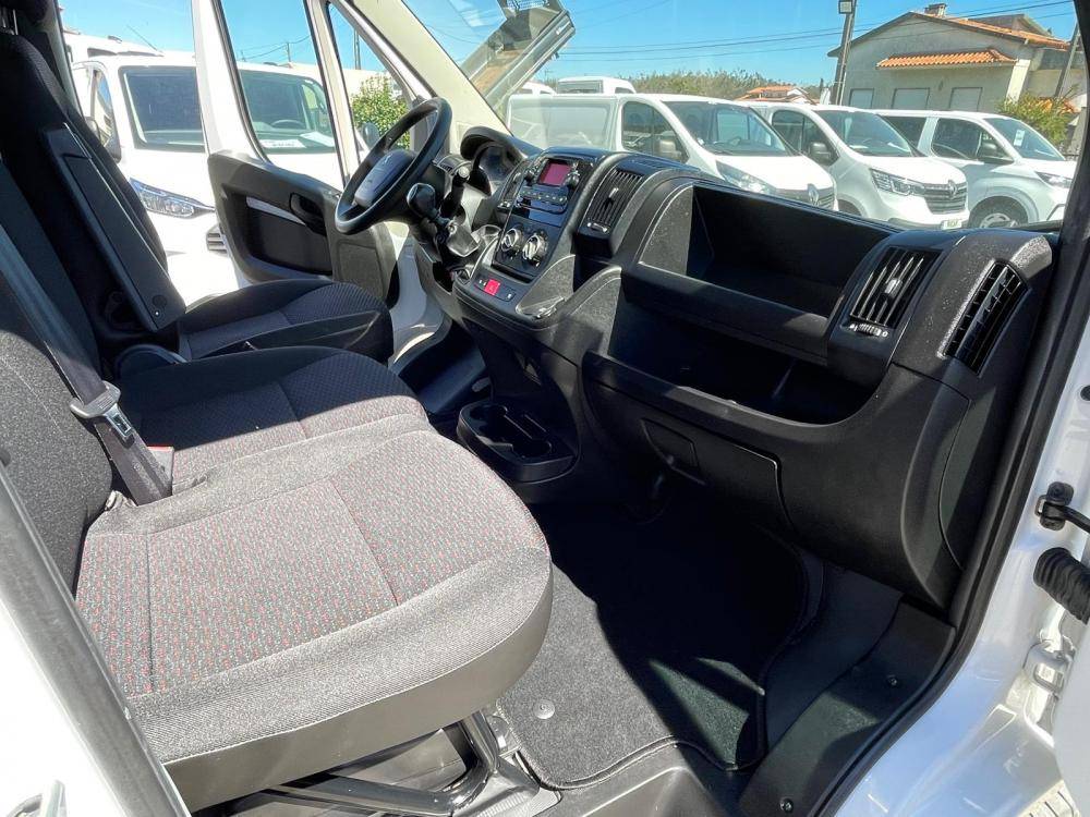 peugeot-boxer-2023-diesel-2179cc