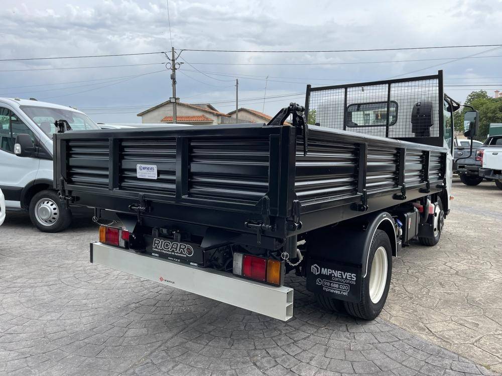 isuzu-nkr-2023-diesel-2999cc