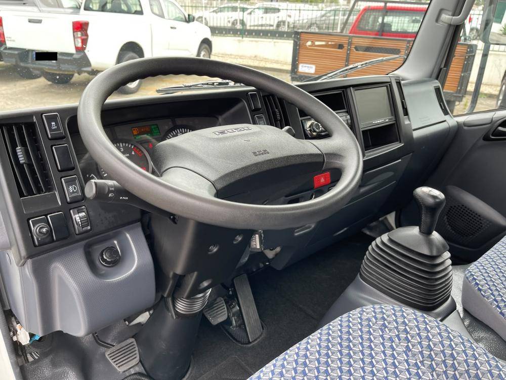 isuzu-nkr-2023-diesel-2999cc