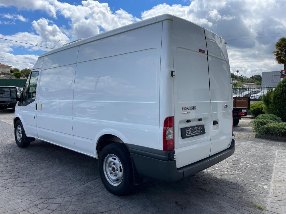ford-transit-2009-diesel-2402cc