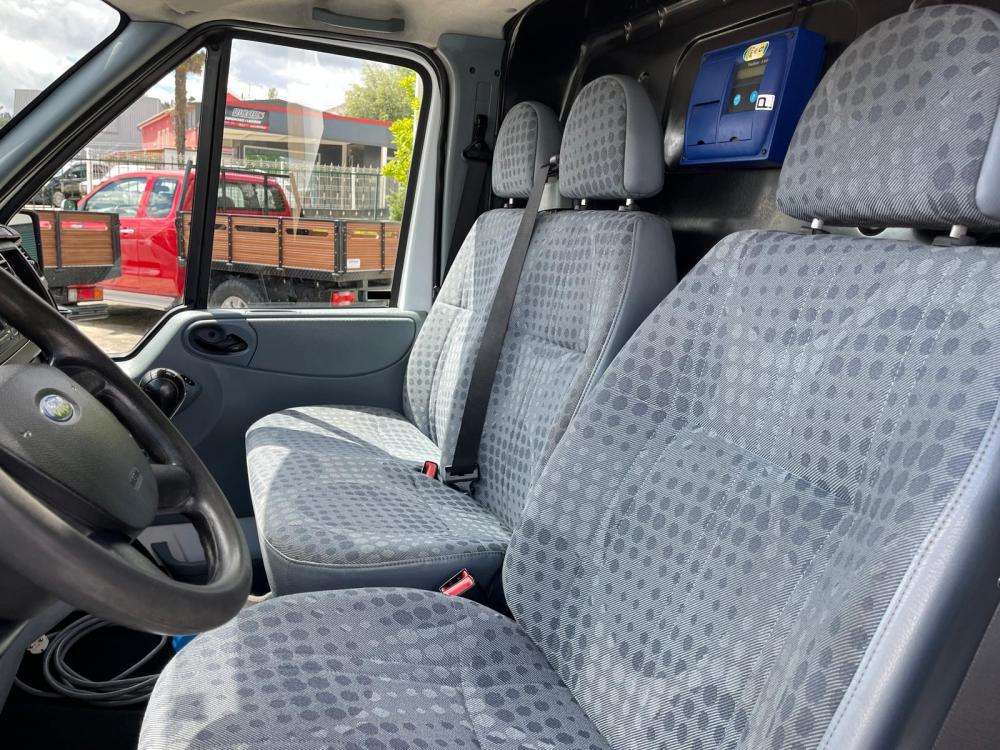 ford-transit-2009-diesel-2402cc