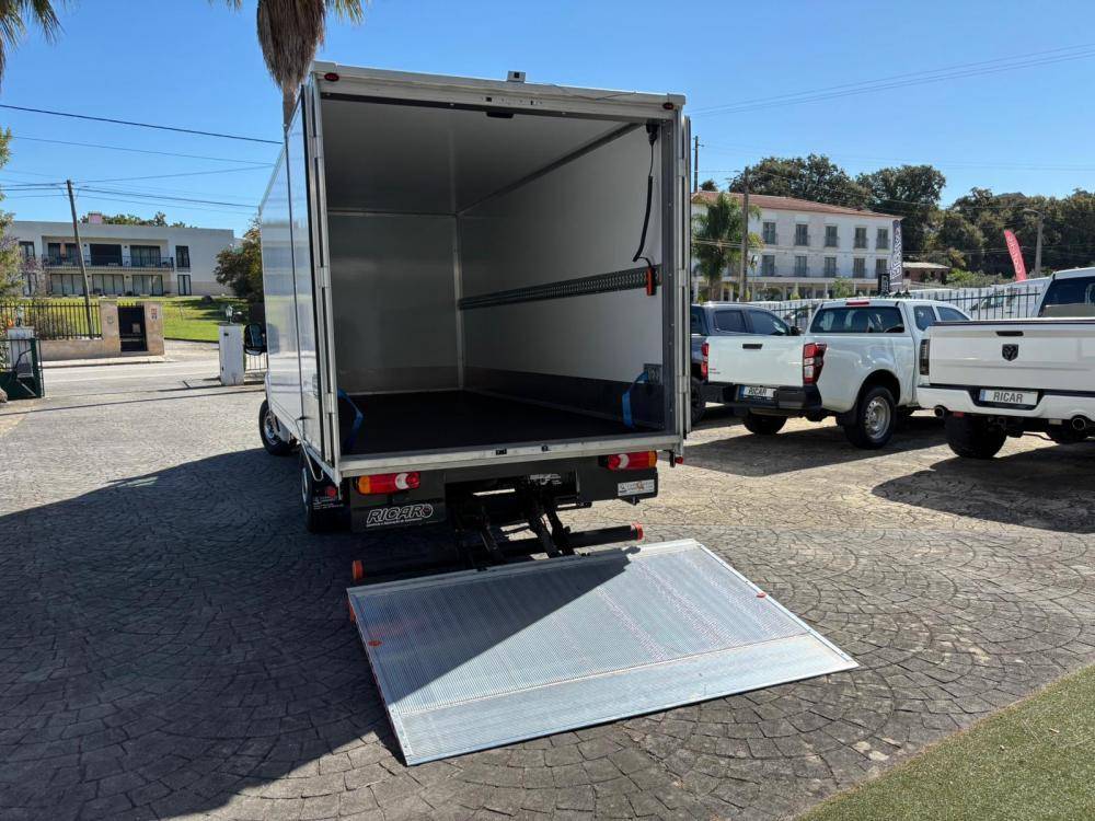 fiat-ducato-2025-diesel-2184cc
