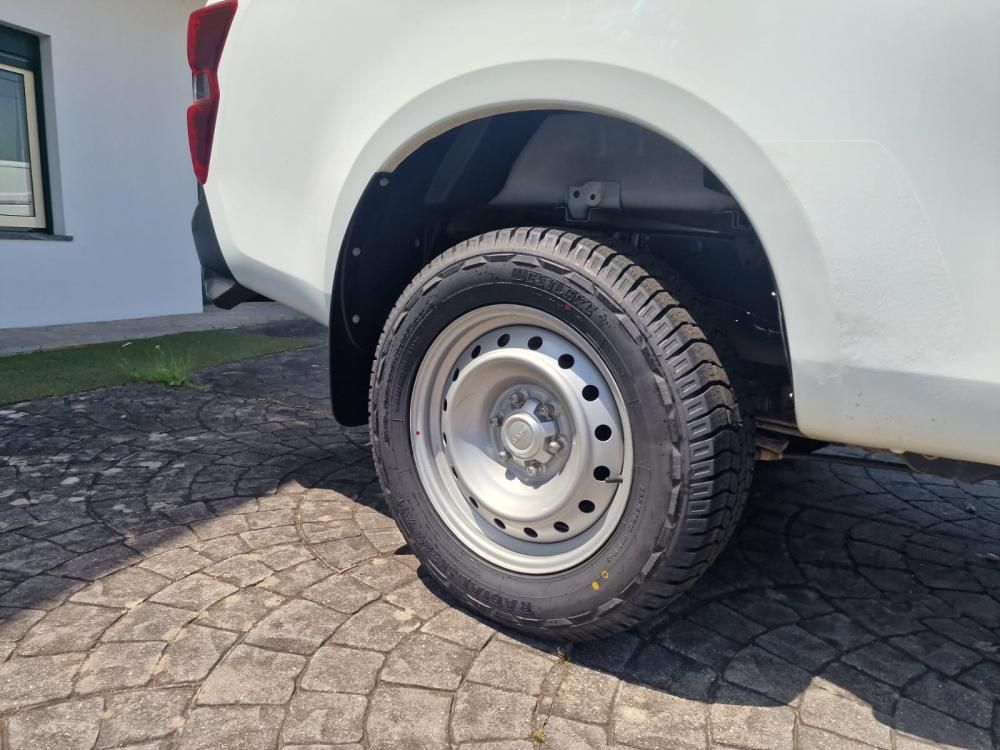 isuzu-d-max-2023-diesel-1898cc