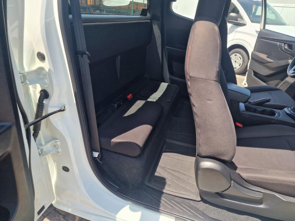 isuzu-d-max-2023-diesel-1898cc