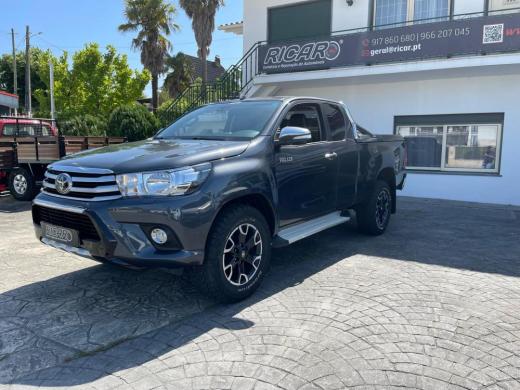 toyota-hilux-2017-diesel-2393cc