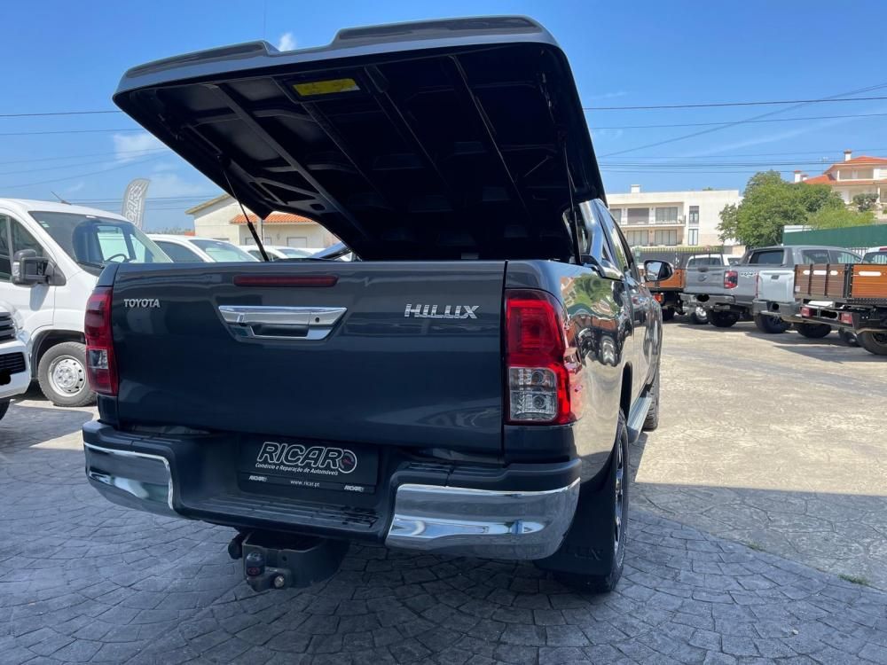 toyota-hilux-2017-diesel-2393cc
