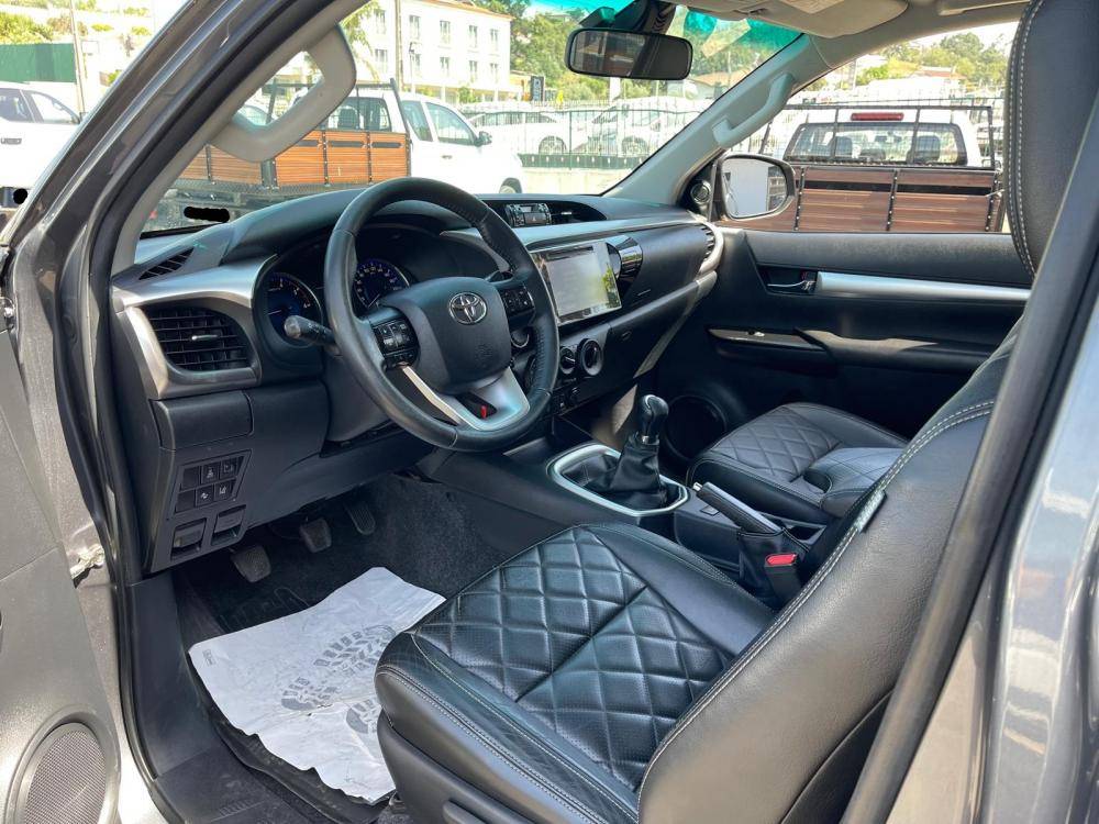 toyota-hilux-2017-diesel-2393cc