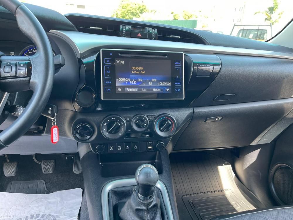 toyota-hilux-2017-diesel-2393cc