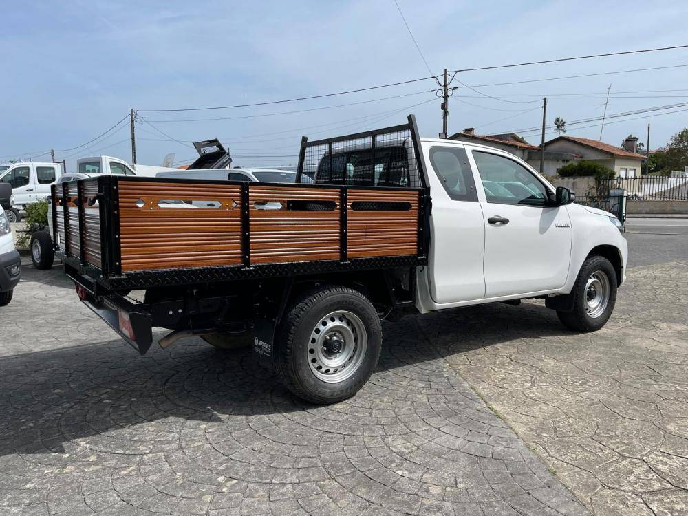 toyota-hilux-2018-diesel-2393cc