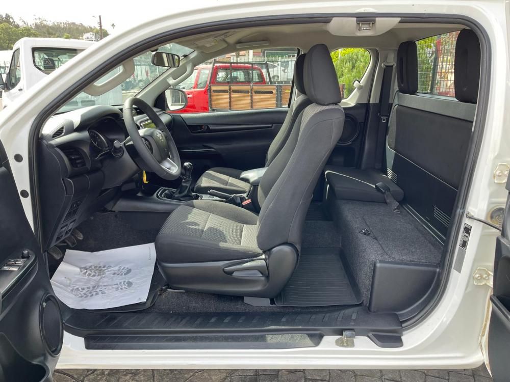 toyota-hilux-2018-diesel-2393cc