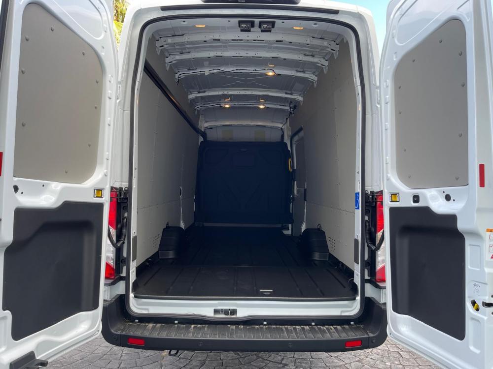 ford-transit-2025-diesel-1996cc