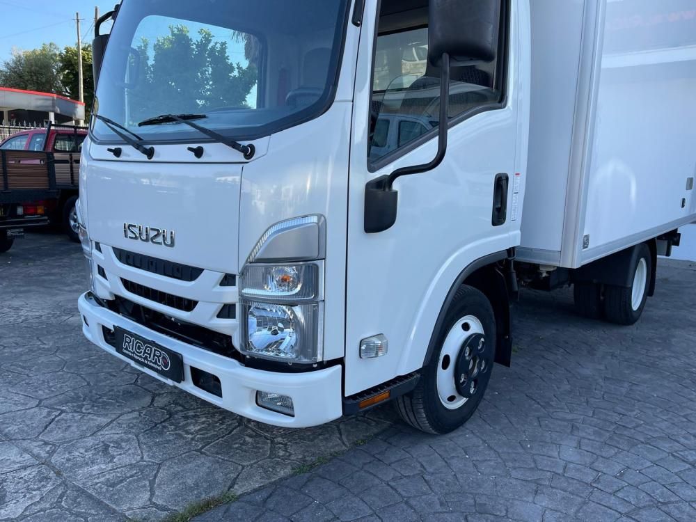 isuzu-nlr-2024-diesel-2999cc