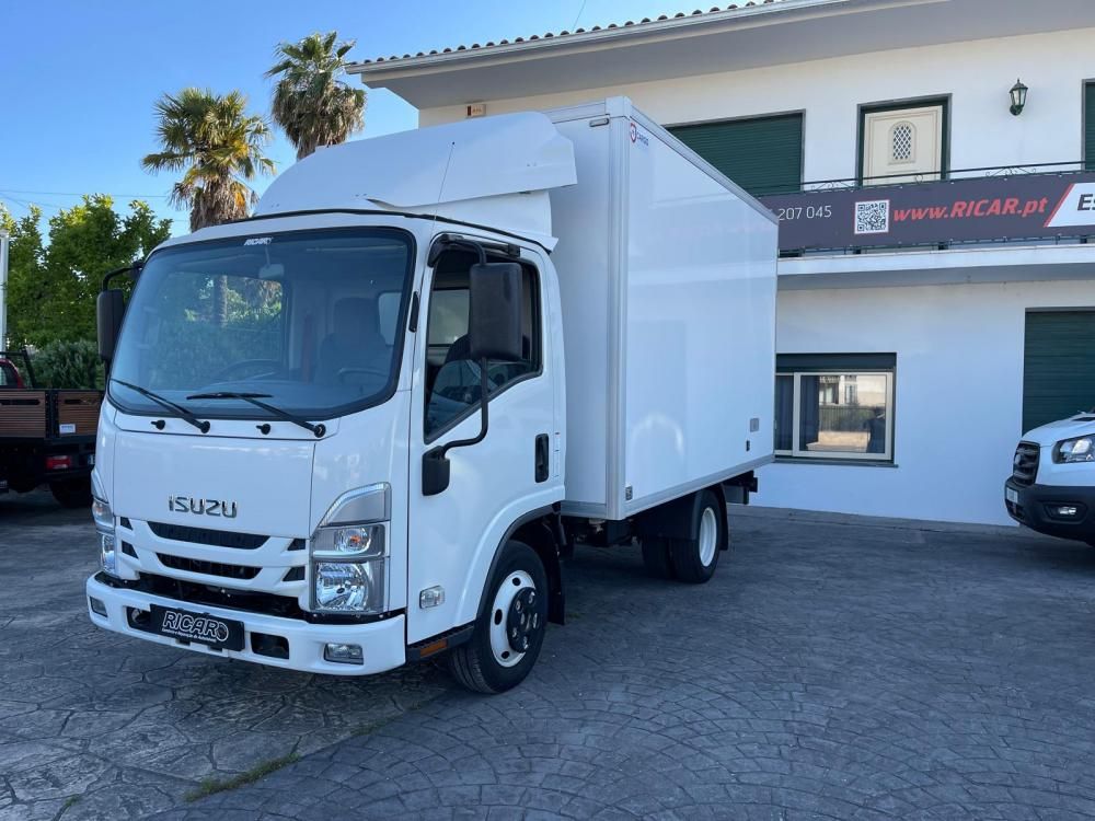isuzu-nlr-2024-diesel-2999cc