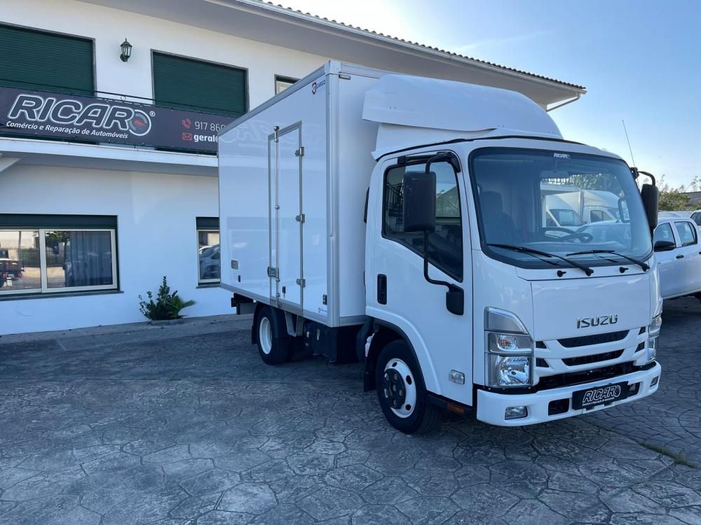 isuzu-nlr-2024-diesel-2999cc