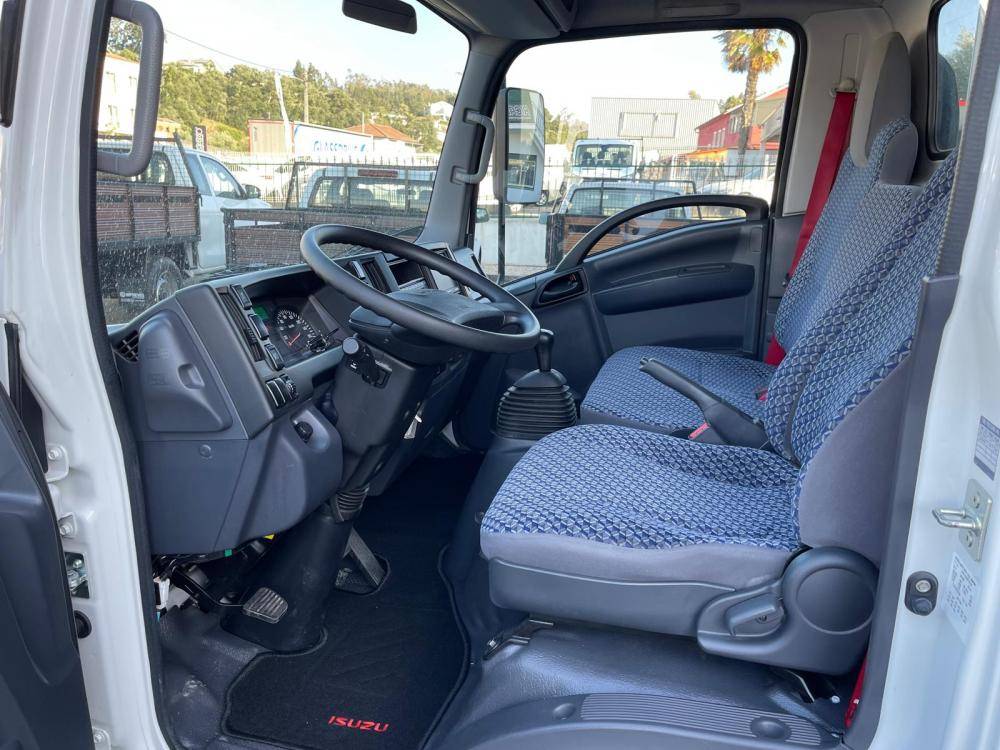 isuzu-nlr-2024-diesel-2999cc