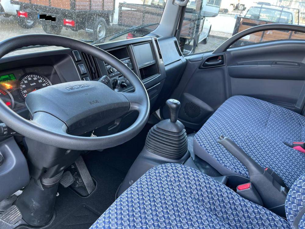 isuzu-nlr-2024-diesel-2999cc