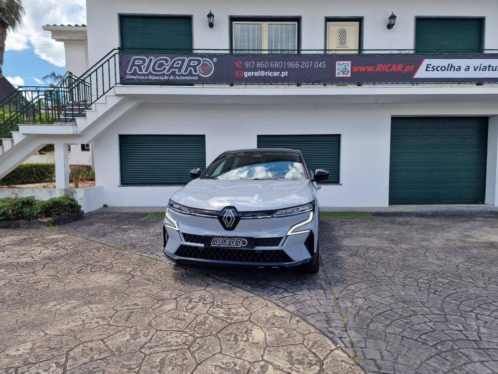 renault-megane-e-tech-2023-eletrico-0cc