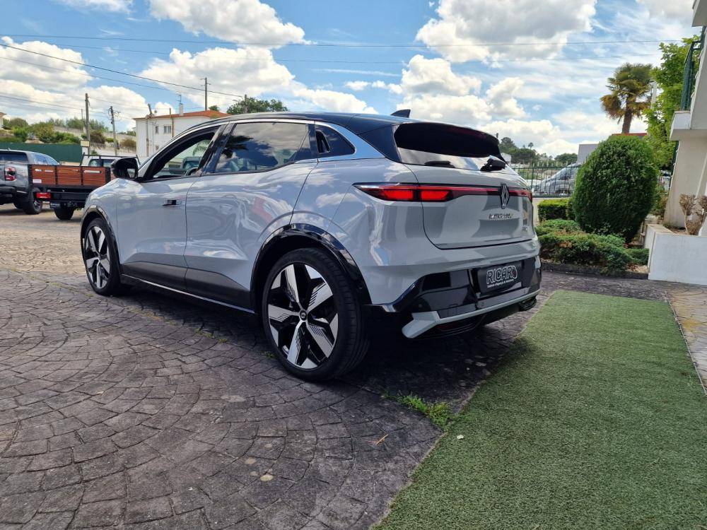 renault-megane-e-tech-2023-eletrico-0cc