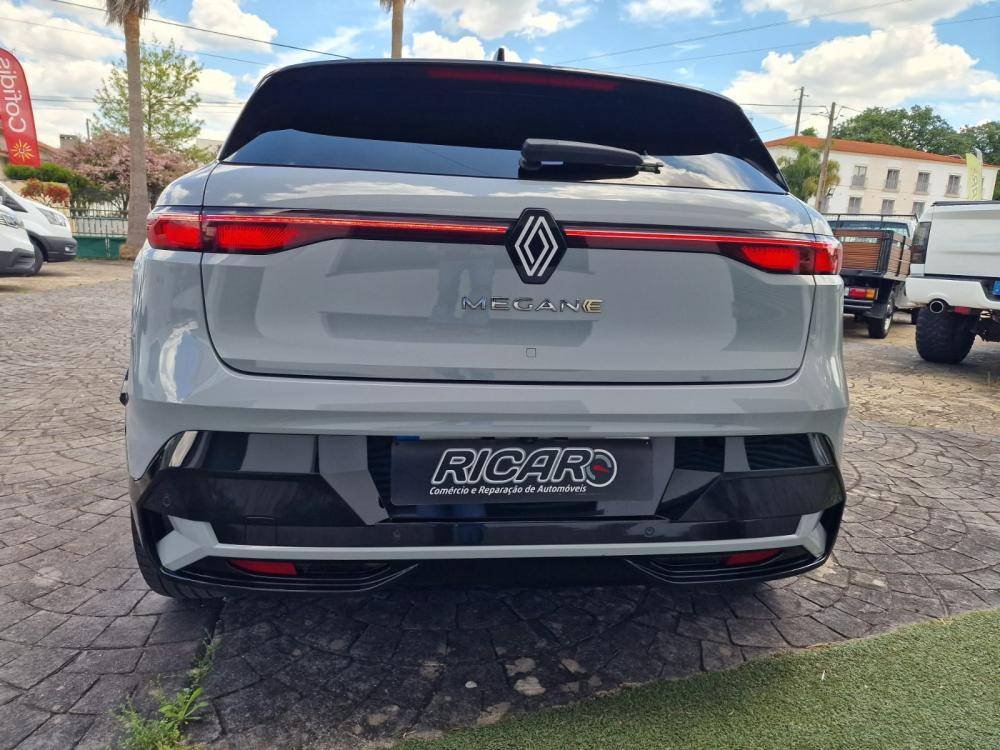 renault-megane-e-tech-2023-eletrico-0cc