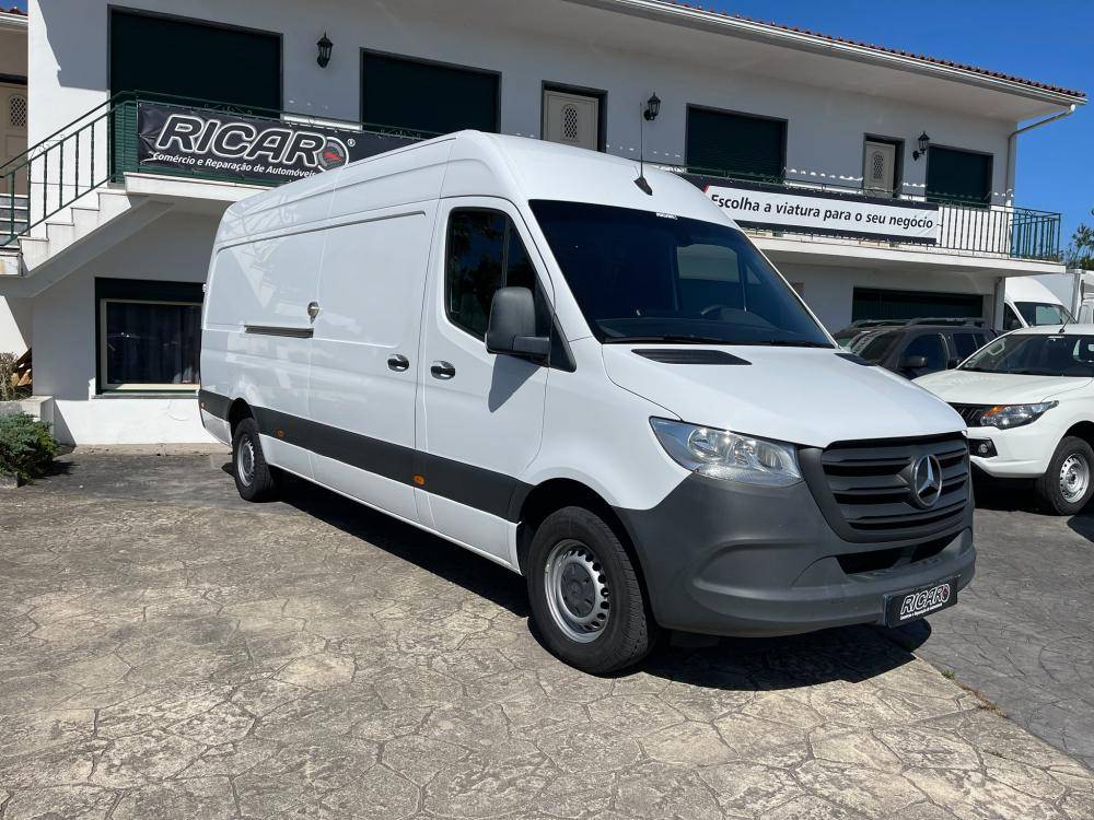 mercedes-benz-sprinter-2022-diesel-1950cc