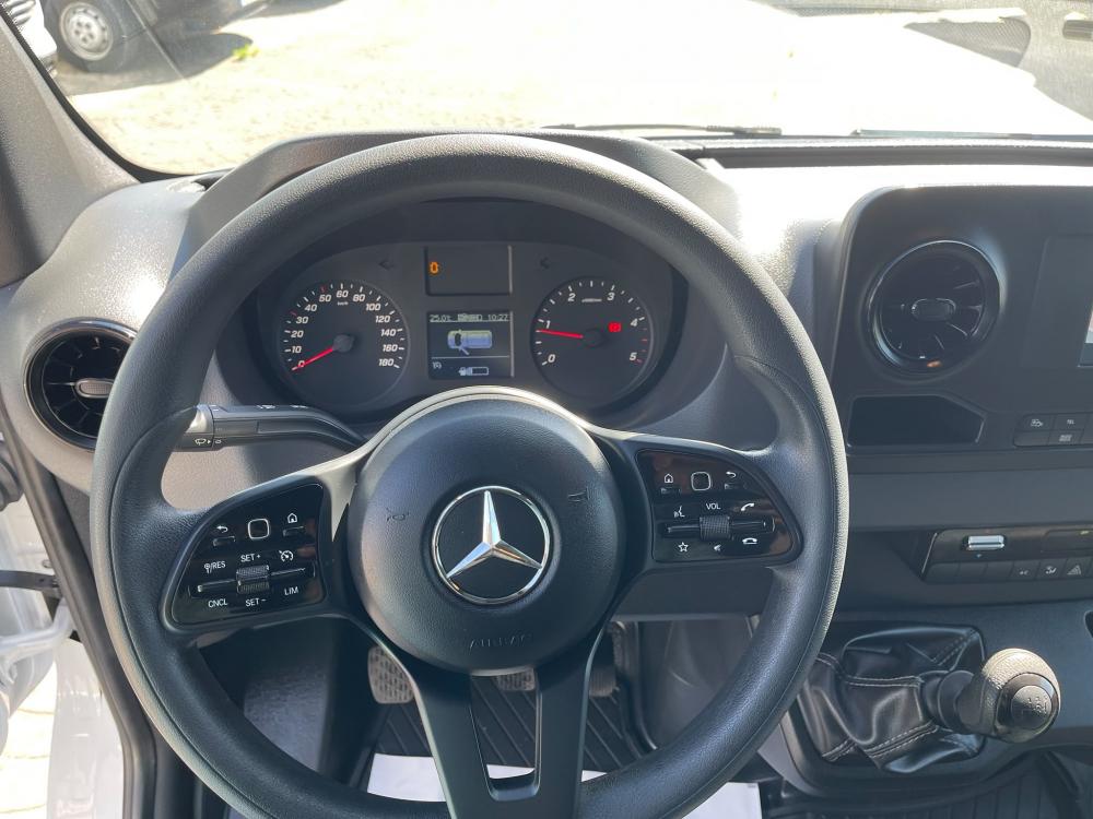 mercedes-benz-sprinter-2022-diesel-1950cc
