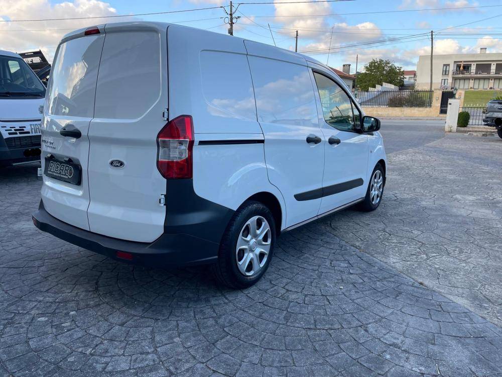 ford-transit-2021-diesel-1499cc