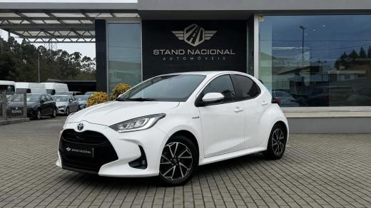 toyota-yaris-2021-hibrido-a-gasolina-1490cc
