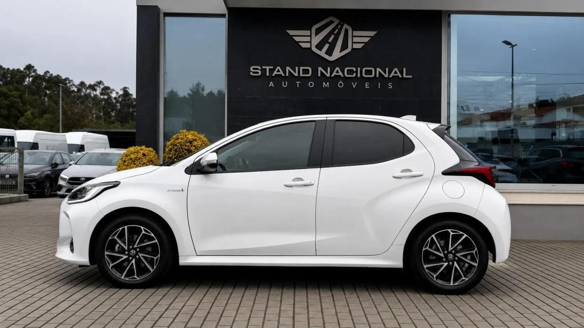 toyota-yaris-2021-hibrido-a-gasolina-1490cc