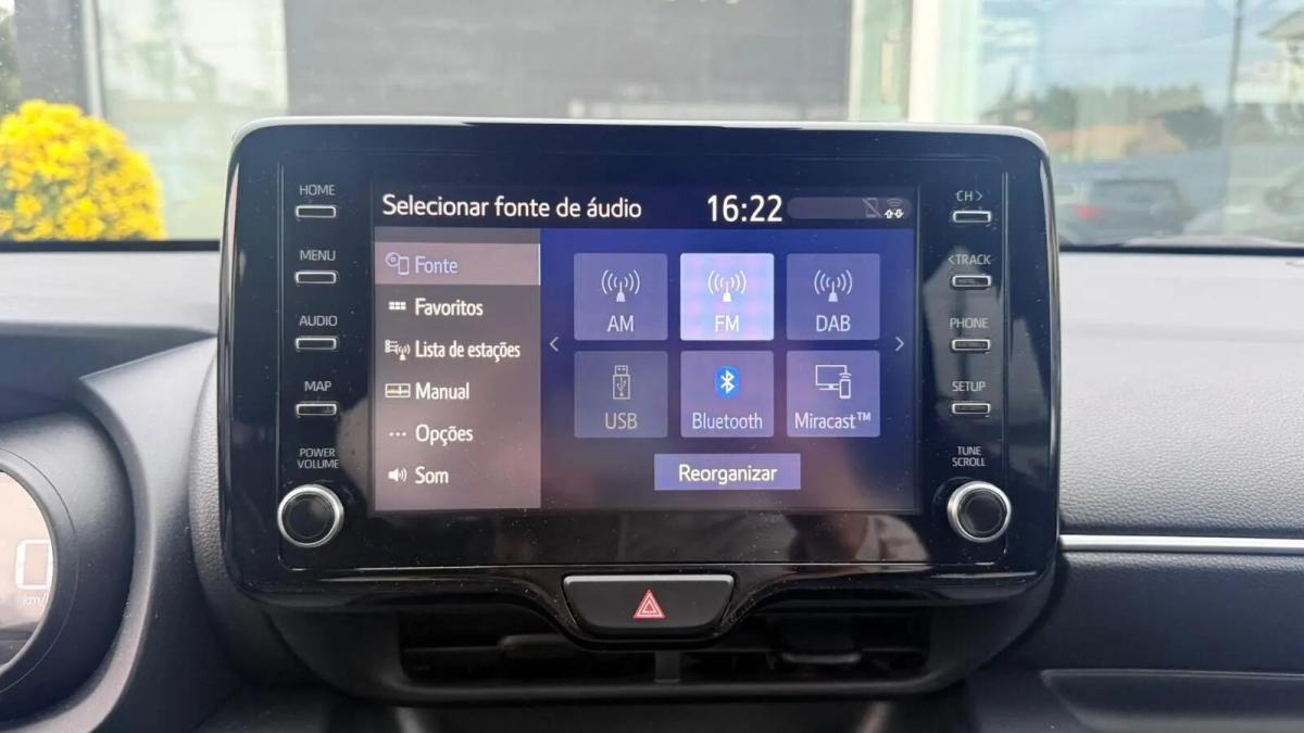toyota-yaris-2021-hibrido-a-gasolina-1490cc