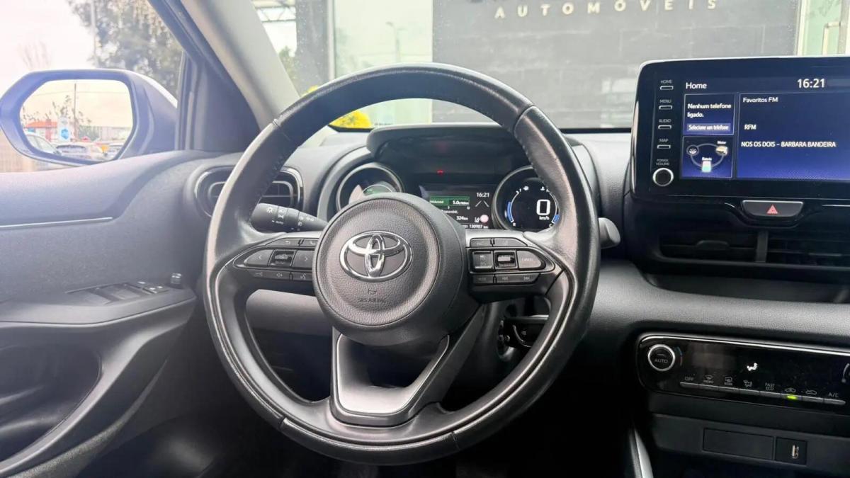 toyota-yaris-2021-hibrido-a-gasolina-1490cc