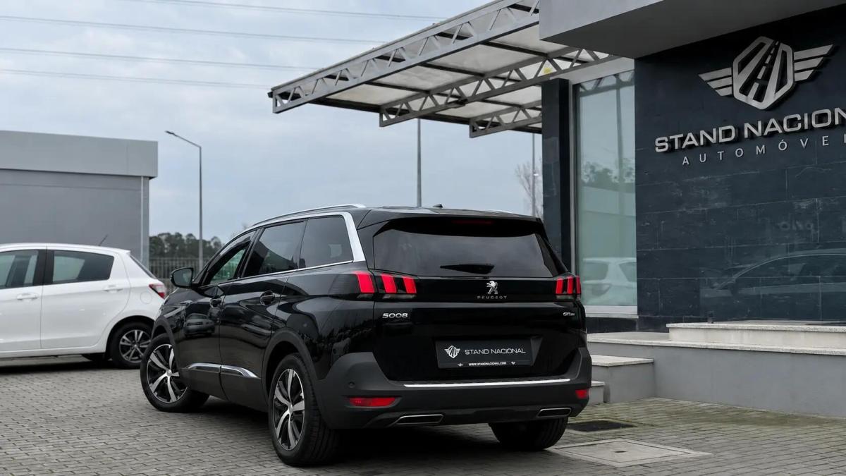peugeot-5008-2018-diesel-1997cc