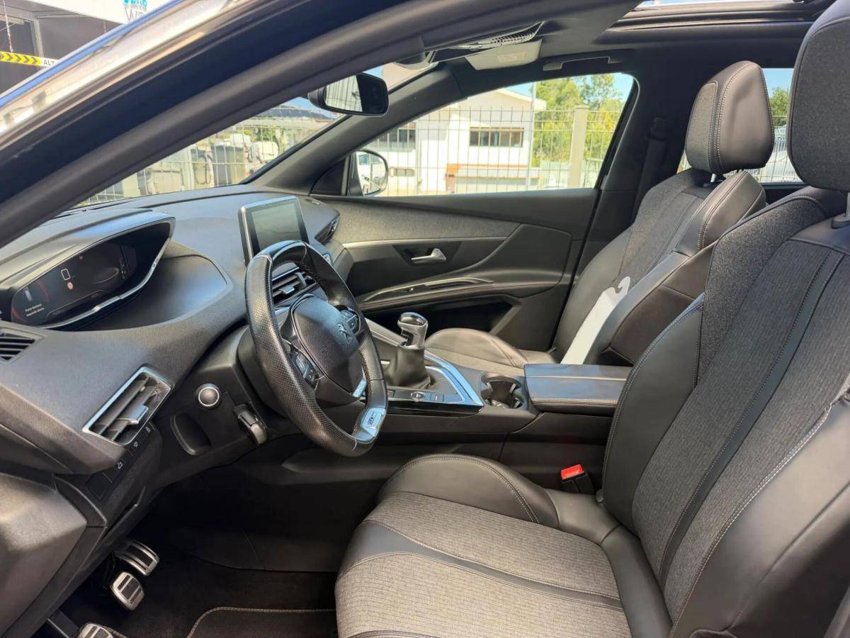 peugeot-5008-2018-diesel-1997cc