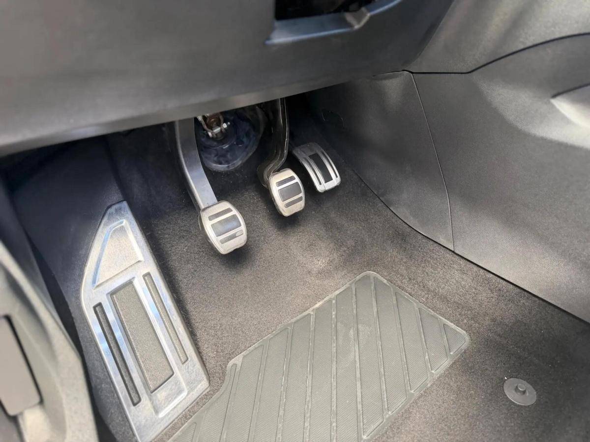 peugeot-5008-2018-diesel-1997cc