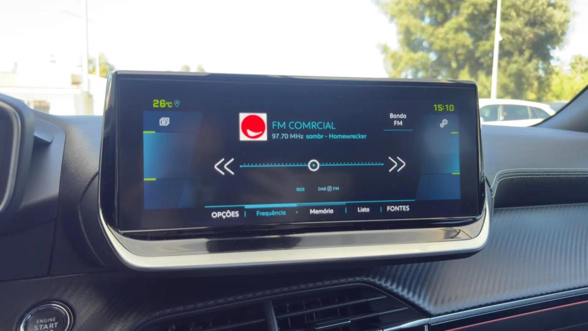 peugeot-e-2008-2022-eletrico-0cc
