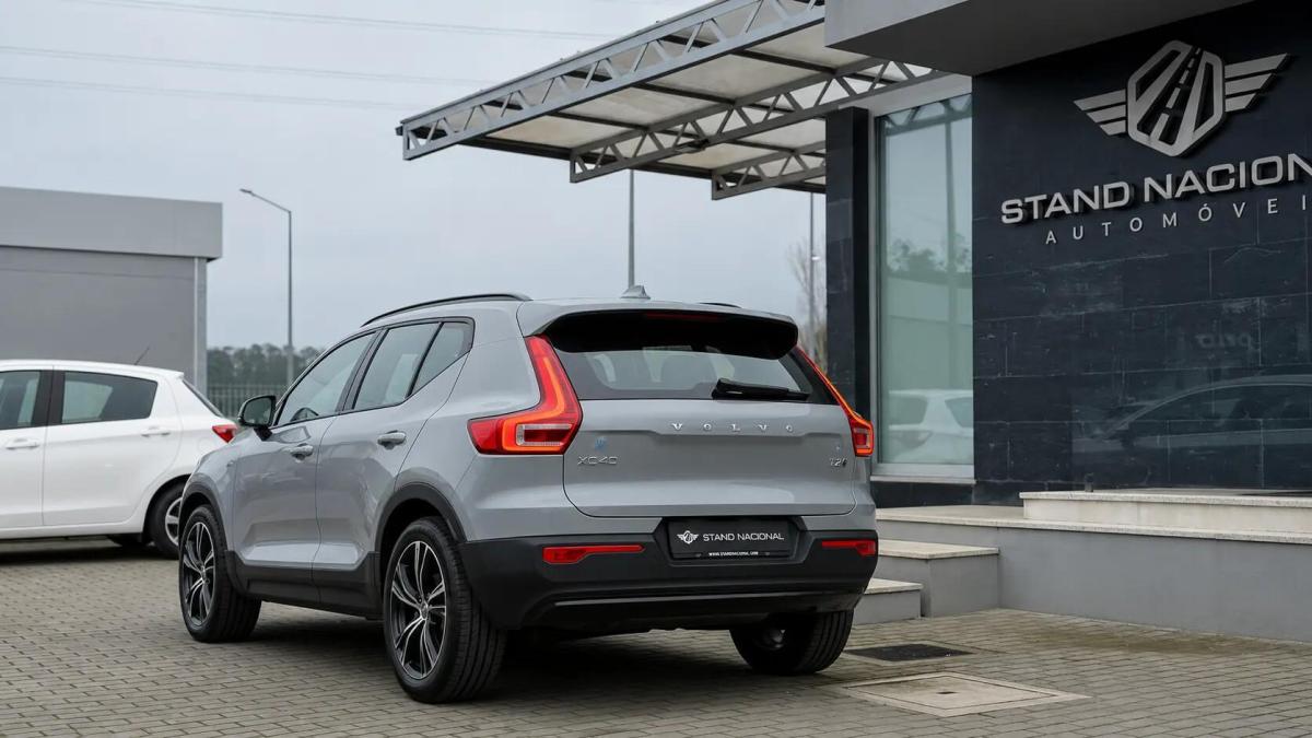 volvo-xc40-2023-gasolina-1477cc