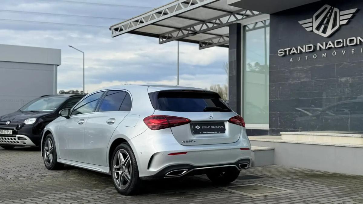 mercedes-benz-classe-a-a-250-e-2023-hibrido-a-gasolina-1332cc