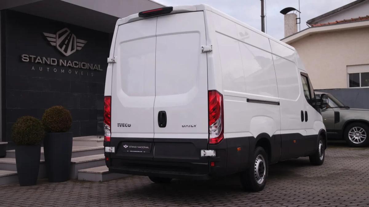 iveco-daily-2022-diesel-2287cc