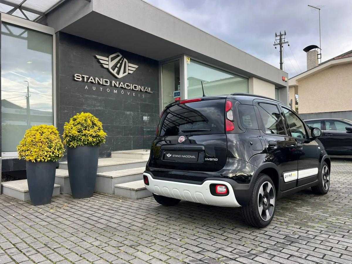 fiat-panda-2025-hibrido-a-gasolina-999cc