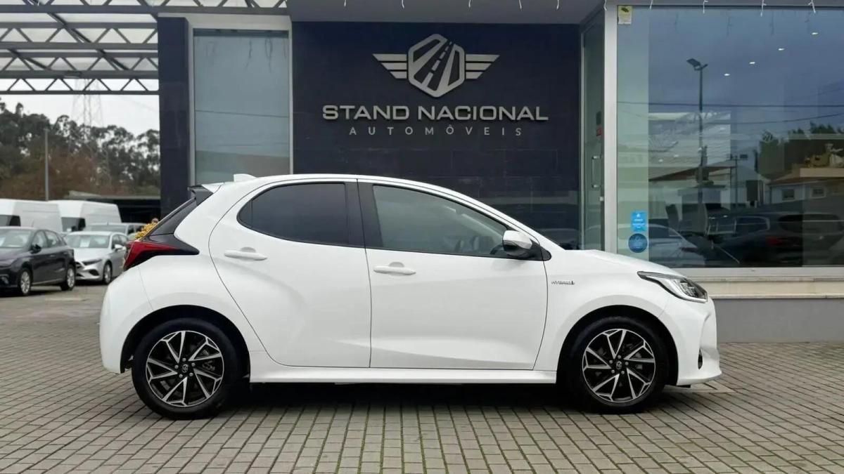 toyota-yaris-2021-hibrido-a-gasolina-1490cc