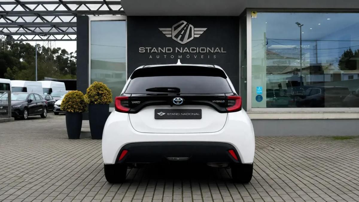 toyota-yaris-2021-hibrido-a-gasolina-1490cc