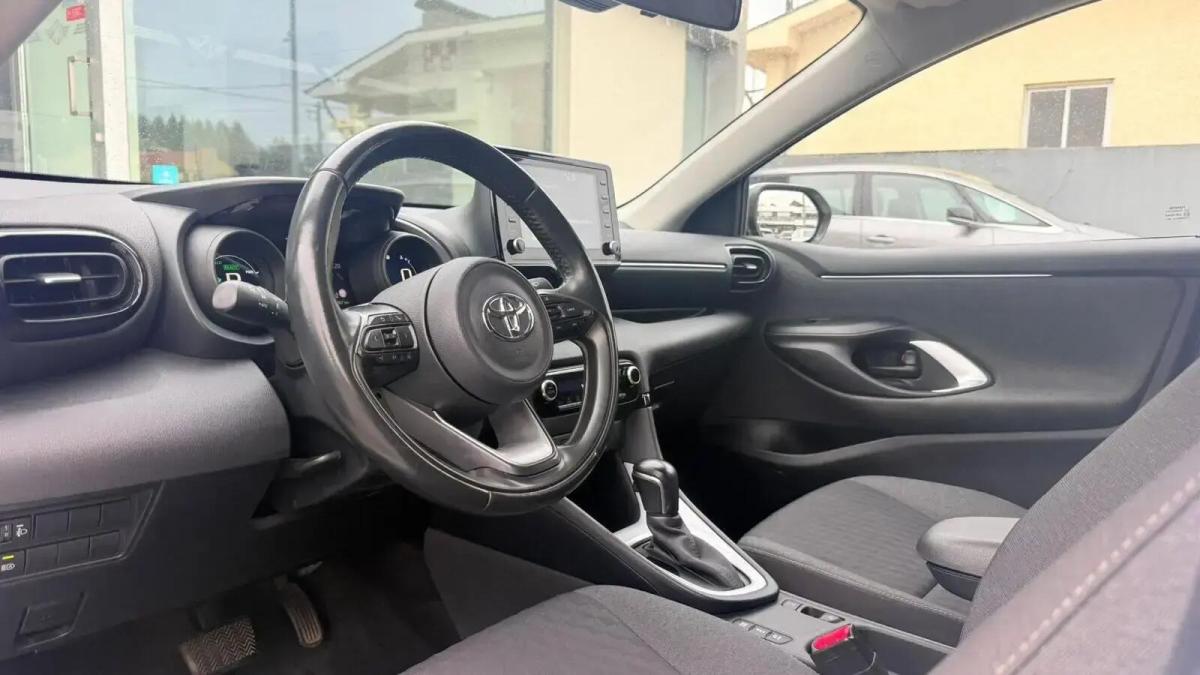 toyota-yaris-2021-hibrido-a-gasolina-1490cc