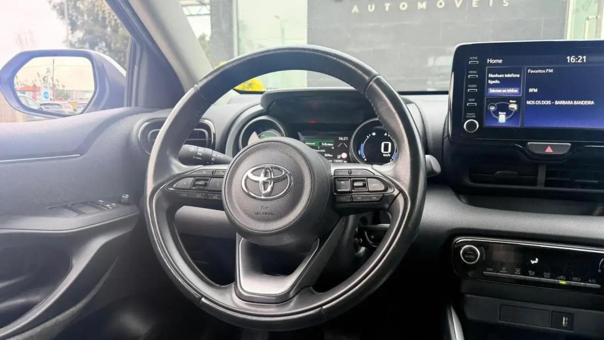 toyota-yaris-2021-hibrido-a-gasolina-1490cc