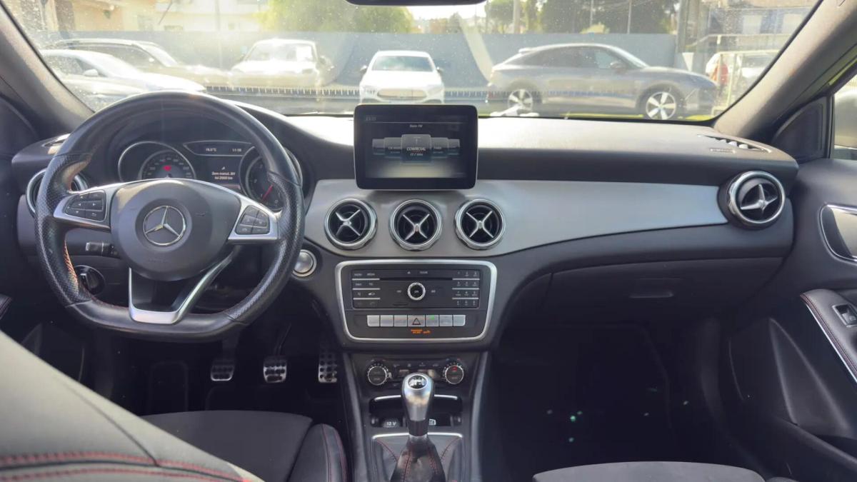 mercedes-benz-gla-200-d-2017-diesel-2143cc