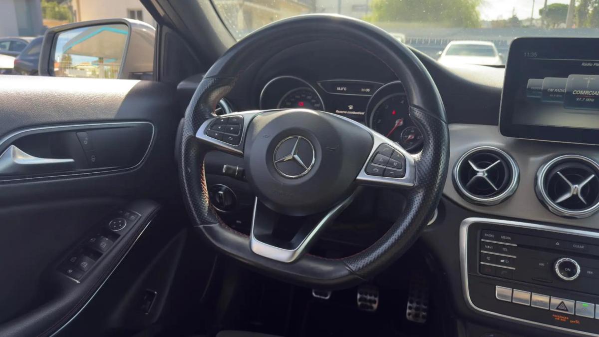 mercedes-benz-gla-200-d-2017-diesel-2143cc