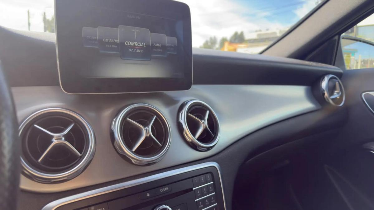 mercedes-benz-gla-200-d-2017-diesel-2143cc