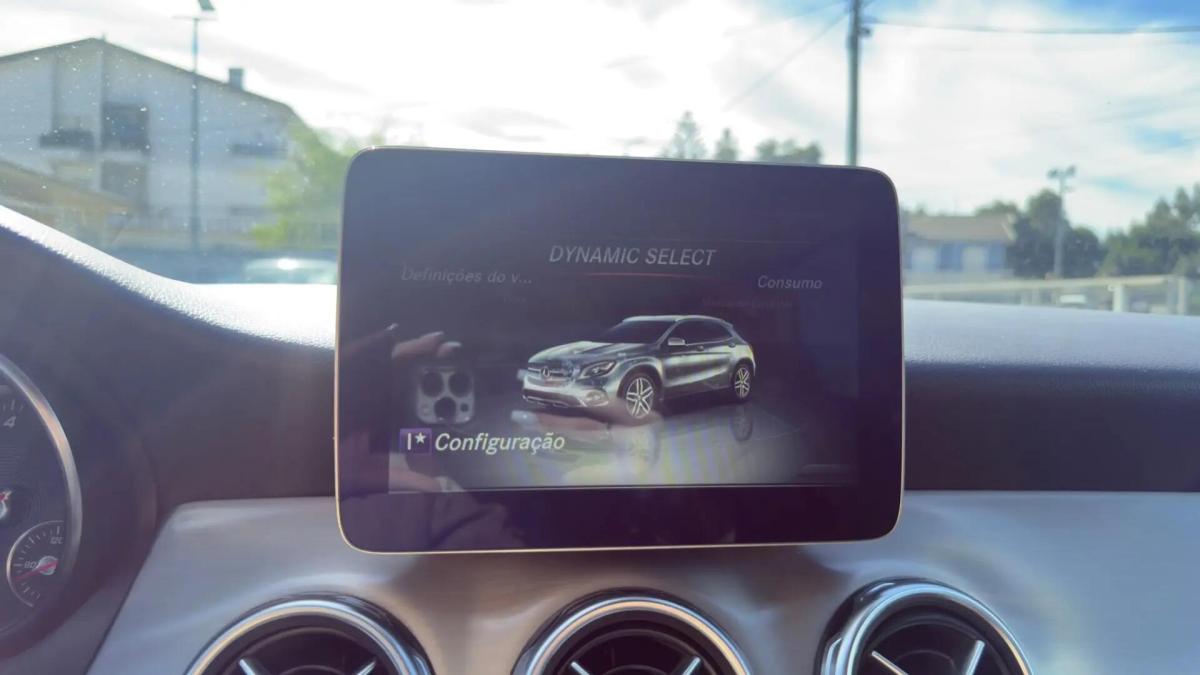 mercedes-benz-gla-200-d-2017-diesel-2143cc