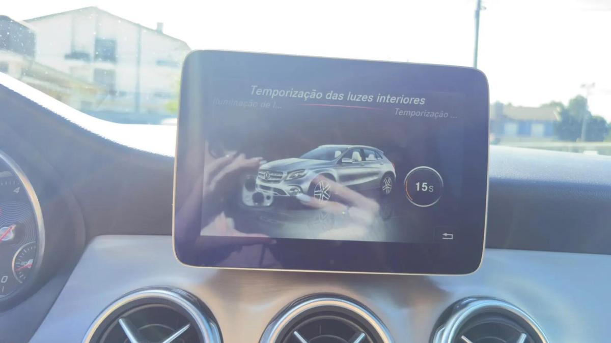 mercedes-benz-gla-200-d-2017-diesel-2143cc