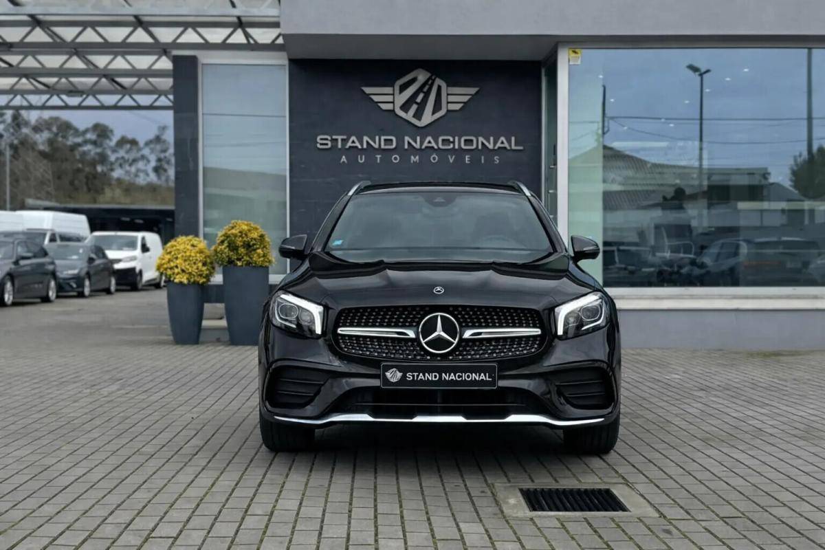 mercedes-benz-glb-180-d-amg-line-2024-diesel-1950cc