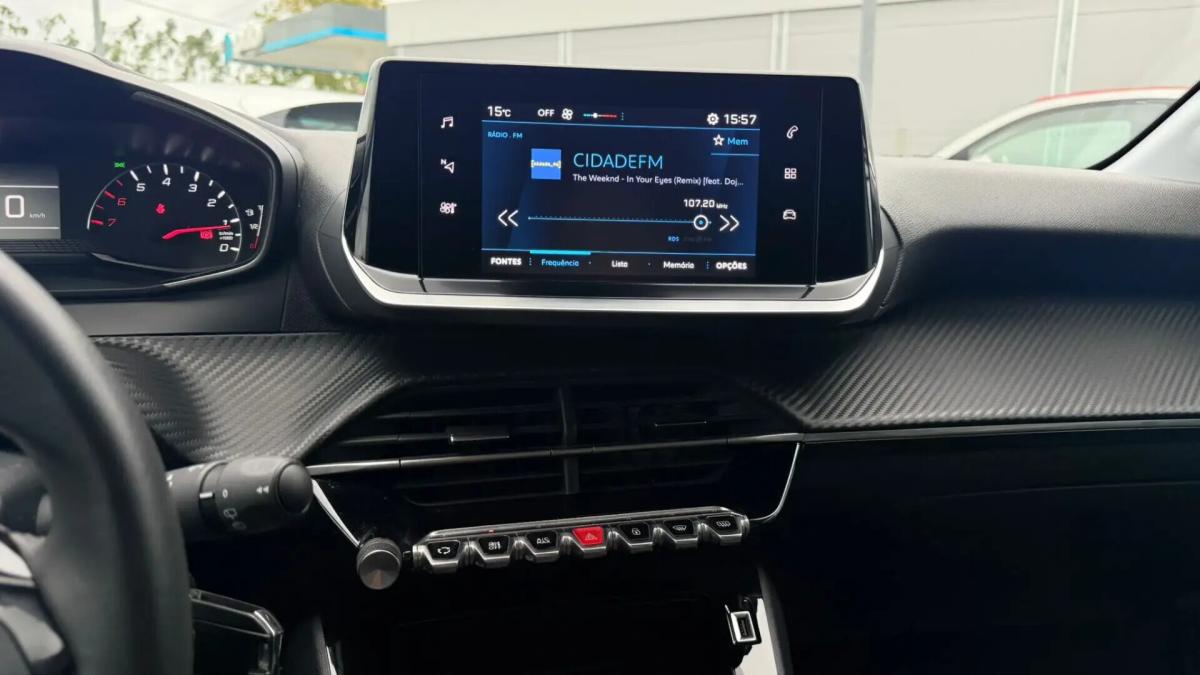peugeot-208-2023-gasolina-1199cc