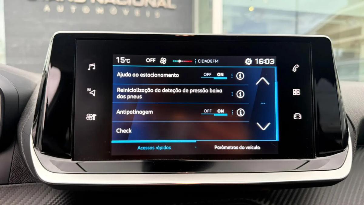 peugeot-208-2023-gasolina-1199cc